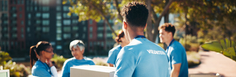 volunteer team in the city